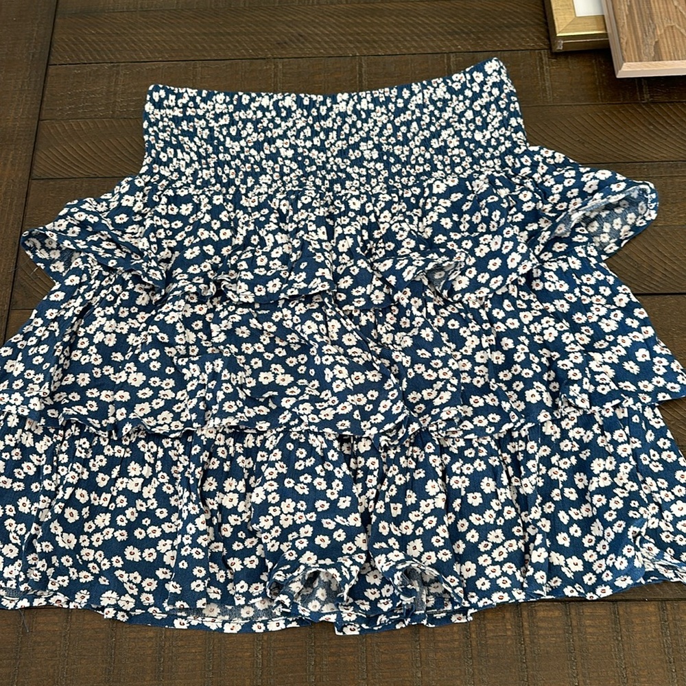 NWT Mini Ruffle Skirt